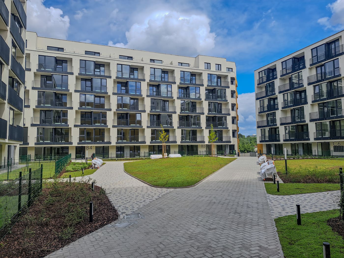 Grinity References City Opatov II